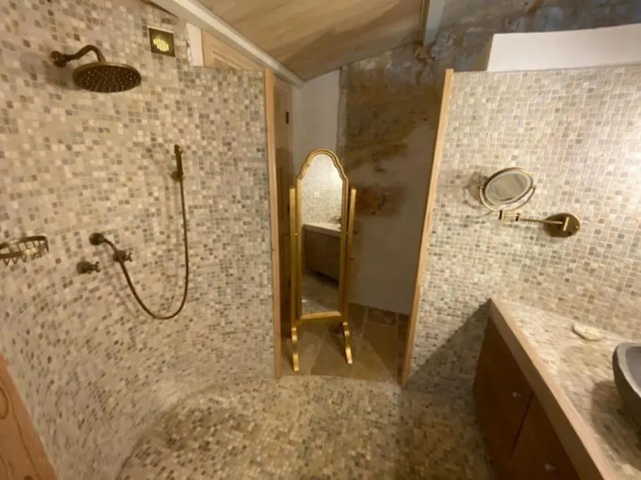 Grande Maison Avec Piscine Chauffee Au Clos Cache! Escamps  0*, Escamps (Lot)