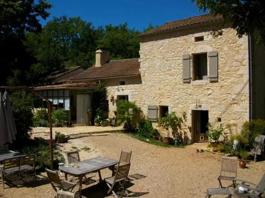 Grande Maison Avec Piscine Chauffee Au Clos Cache! Escamps  Holiday home Escamps (Lot)